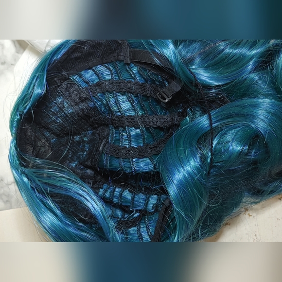 Teal Blue Wavy Wig - Picture 3 of 6